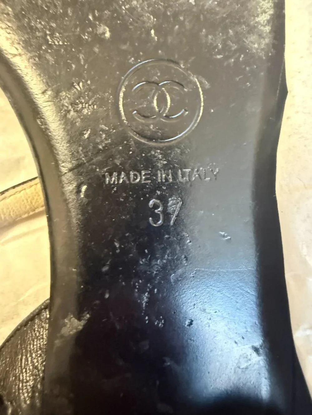 Chanel Black Leather Chain CC Logo Flat Sandal Size 37 Box Dust Bag Italy